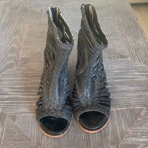 Freebird Bela Sandal Bootie